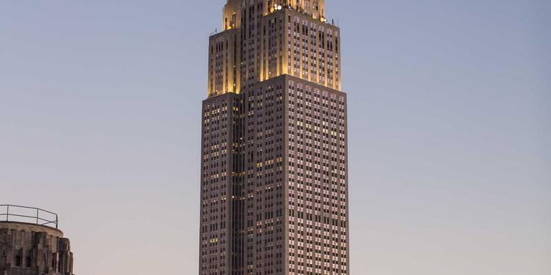 新华汇丰7：金融服务与资产管理的卓越融合，引领财富新航向